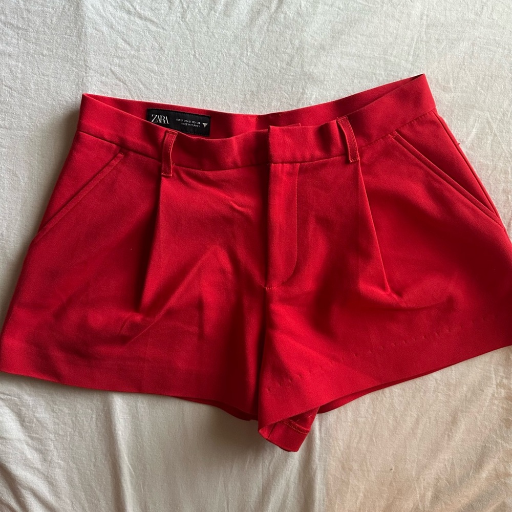 ❤️ ZARA Red Tailored High-Waisted Shorts (Size S)
